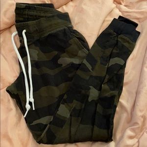 Victoria secret PINK CAMO JOGGERS XS